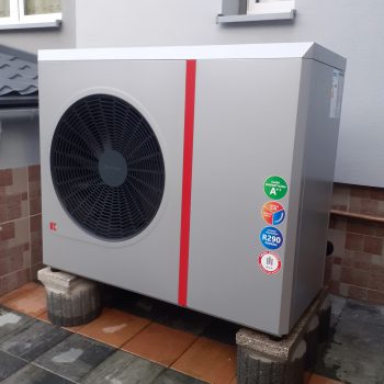 Pompa ciepła Buderus o mocy 15,18 kW, Hażlach